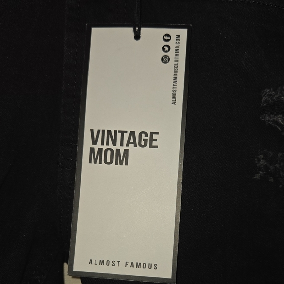 Almost Famous Black Distressed Vintage Mom Jeans Size 0 - Picture 3 of 8